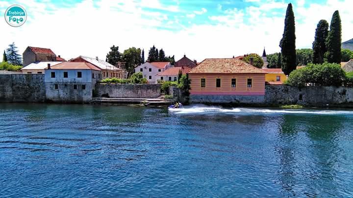 Apartman Park Trebinje Eksteriør bilde